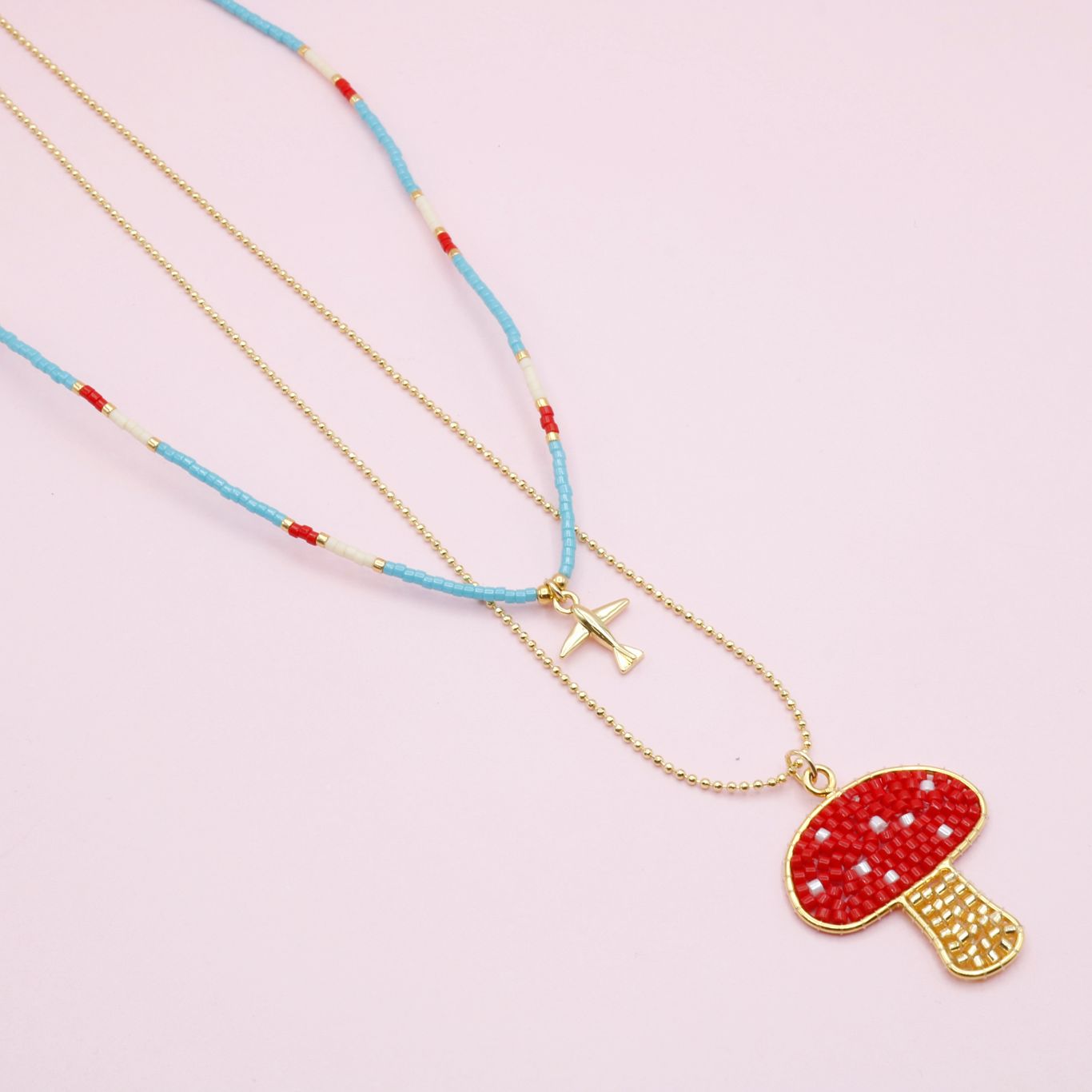 Collar Doble Dorado Hongo Viajero