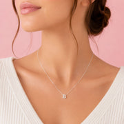 Collar Sencillo Letra Plata