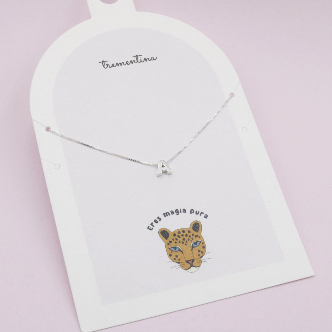 Collar Sencillo Letra Plata