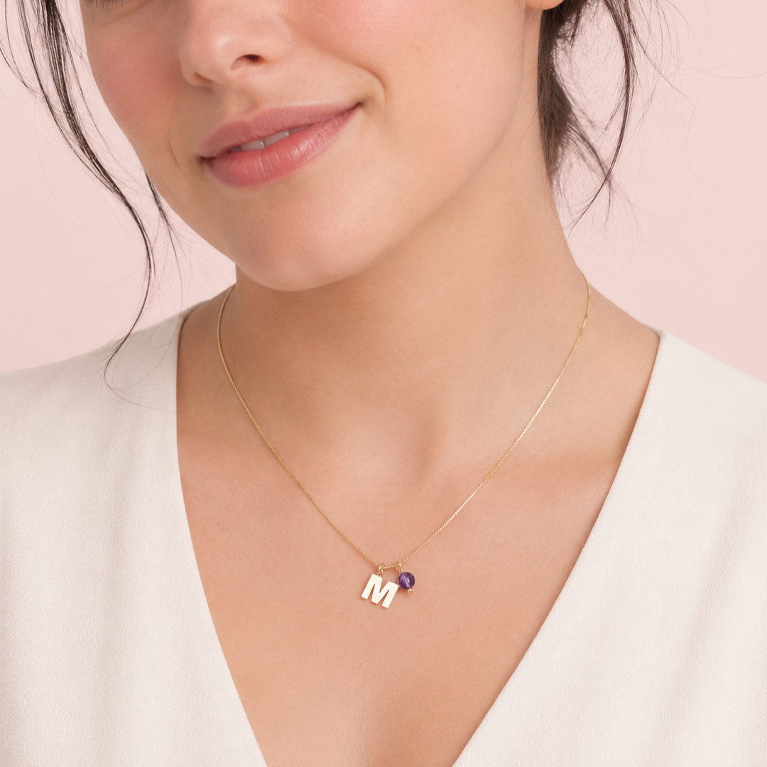 Collar Inicial Dorado con Amatista