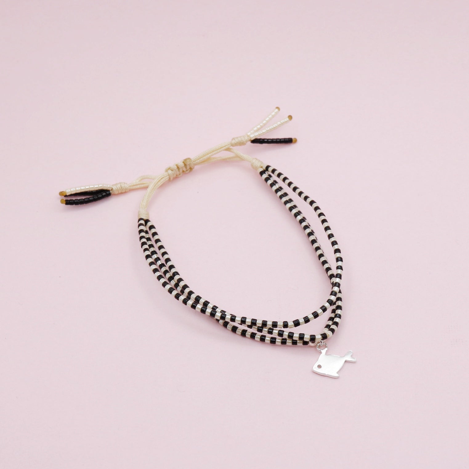 Pulsera Triple Negro Plateado Pez