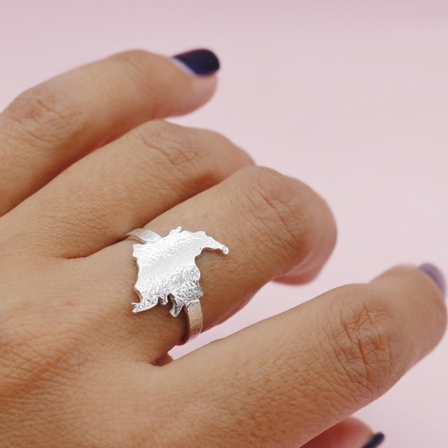 Anillo en Plata Colombia con Textura