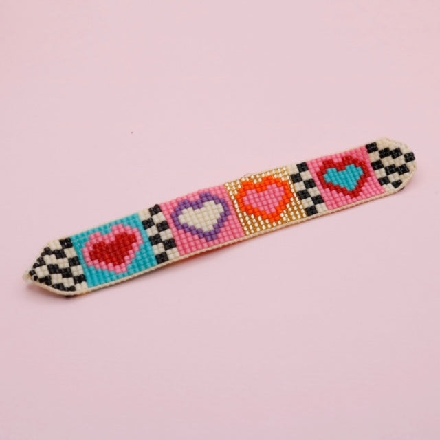 Pulsera Tejida Corazón Encantado