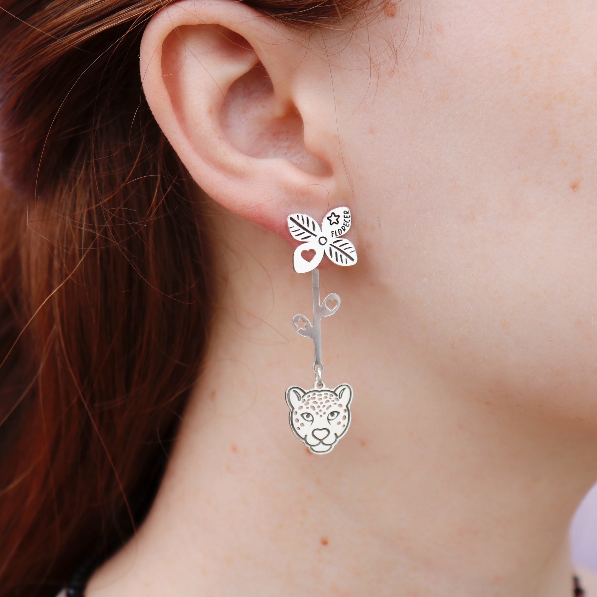 Aretes de Plata Florecer Felina