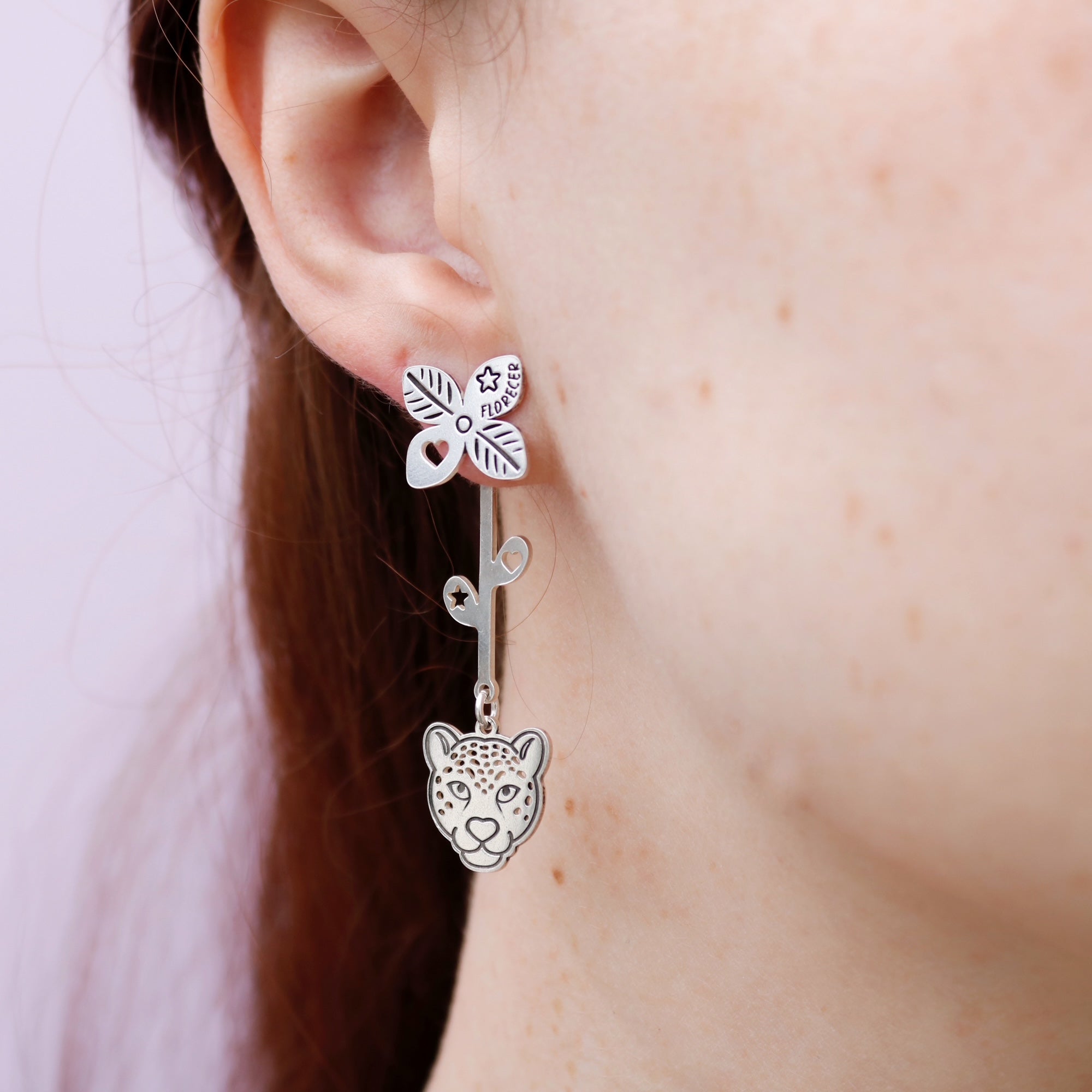 Aretes de Plata Florecer Felina