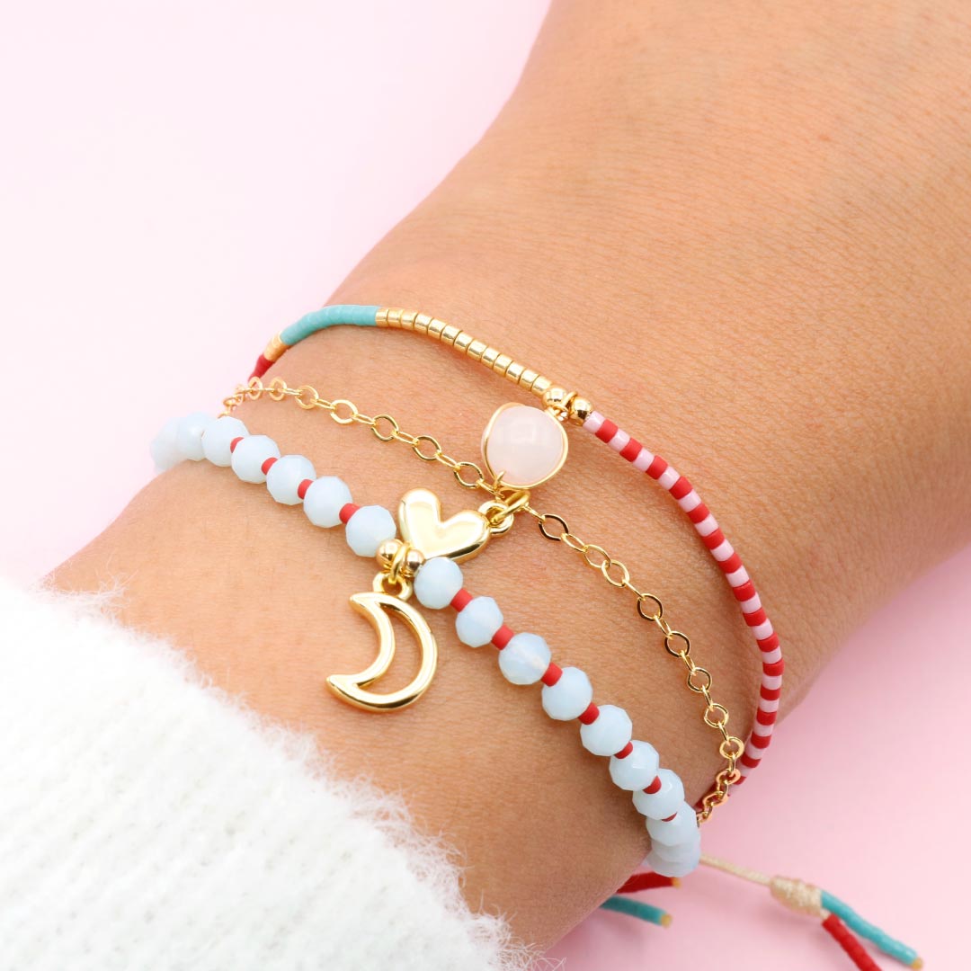 Pulsera  Triple Corazón, Luna y Piedra Natural