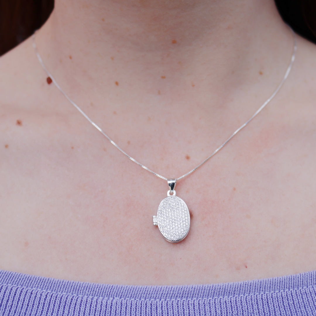 Relicario en Plata Ovalado Circones