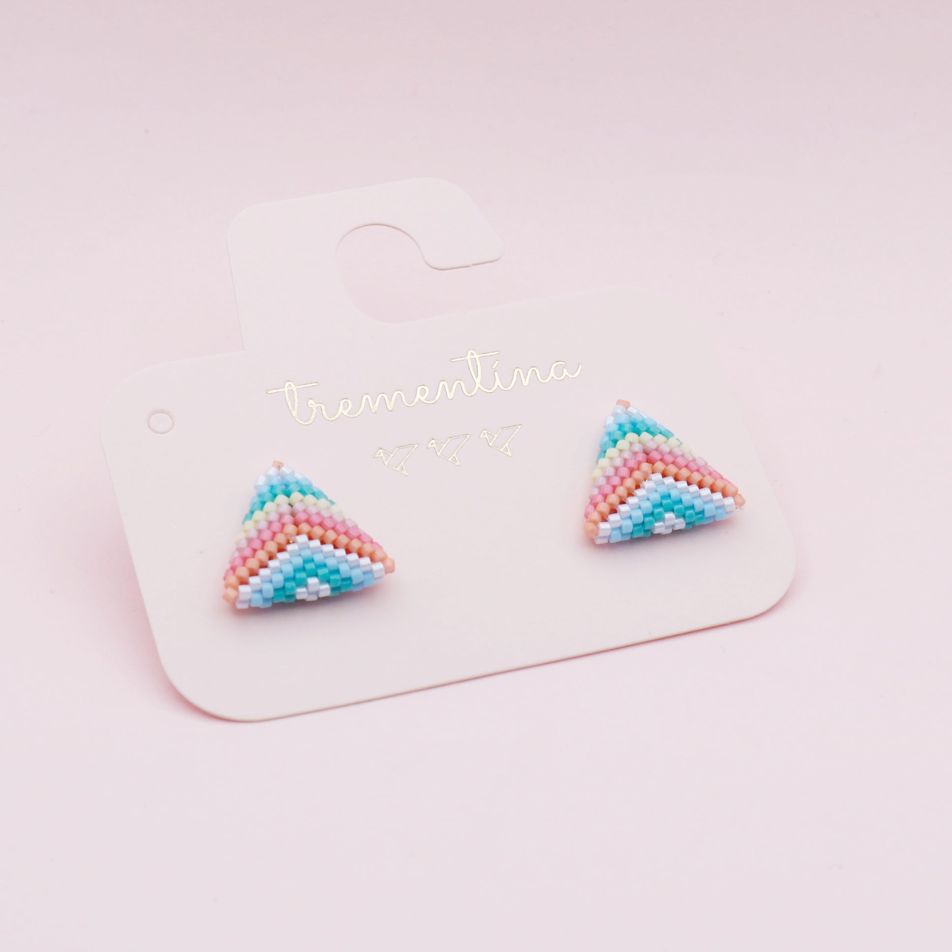 Aretes tejidos Triángulo Pastelitos