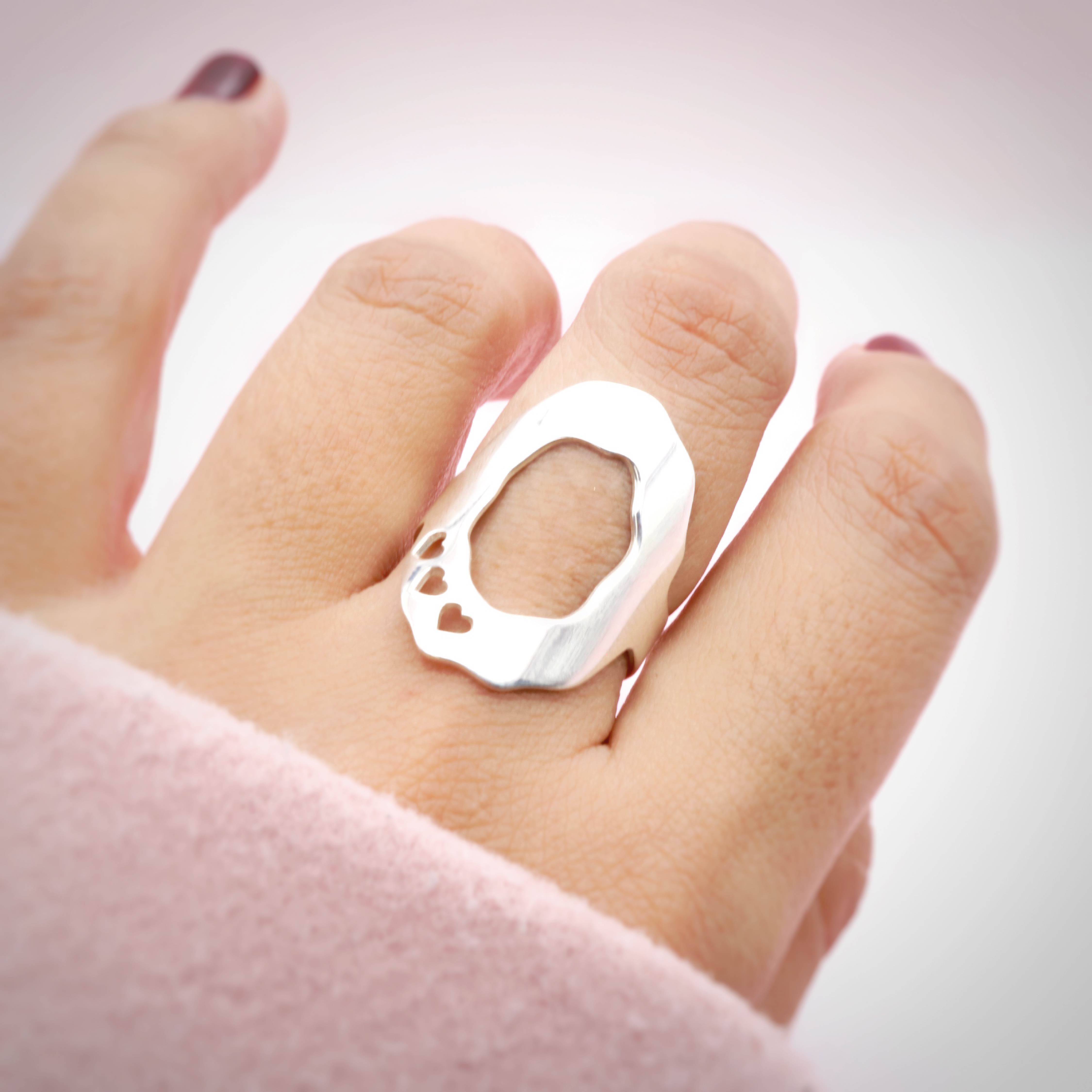 Anillo Ovalado Tres Corazones de Plata